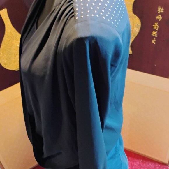 Oasis faux wrap metal faceted long sleeve blouse in blue, size 8 (small) - Picture 4 of 12